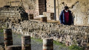 İtalya'da son 24 saatte Covid-19'a bağlı 603 ölüm