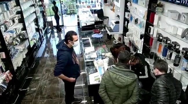 İzmir polisi dolandırıcıyı yemek yerken yakaladı