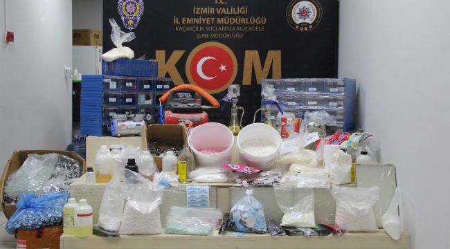 İzmir'de 10 milyon liralık kaçak hap ele geçirildi