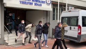 İzmir'de fuhuş çetesi tutuklandı