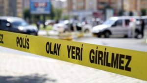 İzmir'de polisin dikkatiyle iki el yapımı patlayıcı ele geçirildi