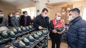 İzmir'in ayakkabı markası geliyor