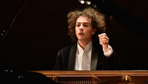 İzmirli genç müzisyene büyük ödül