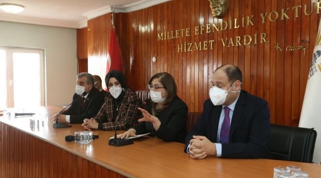 Kadın belediye başkanlarının kıskandıran dayanışması