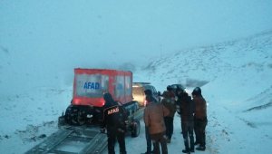 Kar nedeniyle mahsur kalan 3 kişi kurtarıldı