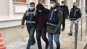 Konya'da kayınpederi ve bacağını öldüren zanlı tutuklandı