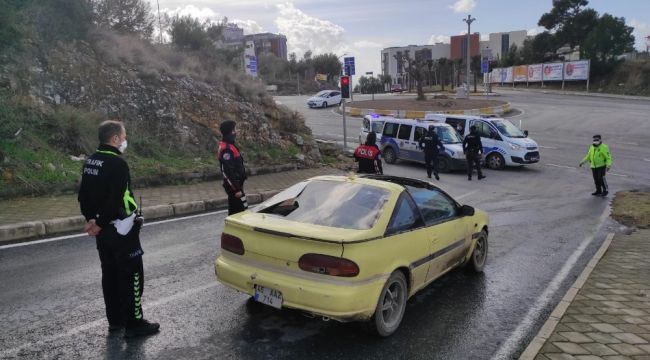 Kuşadası'nda filmleri aratmayan polis-hırsız kovalamacası