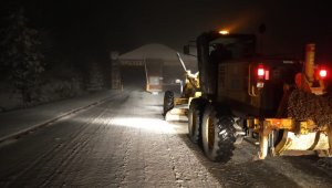 Manisa'da karla mücadele