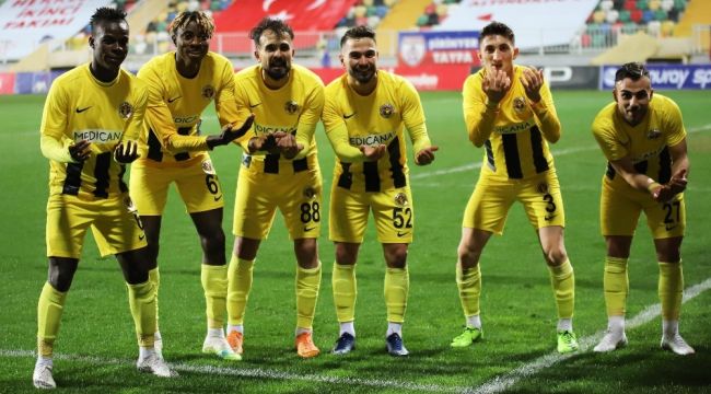 Menemen 7 maç sonra güldü