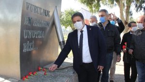 Mersinli gazeteciler Uğur Mumcu'yu andı