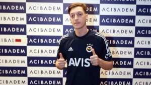 Mesut Özil, ilk antrenmanına çıktı