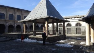 Millet Kütüphanesi kurucusu Ali Emiri anıldı