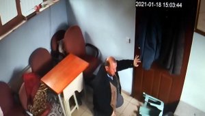 Muhtarlıkta kalp krizinden hayatını kaybetti