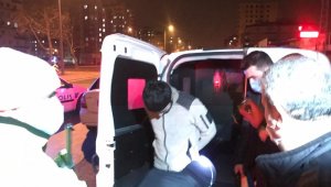 Polisten 30 dakika kaçtı, yakalanınca 'Benim abim de polis' dedi