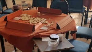 Polisten kaçmak için derin dondurucuya saklandılar