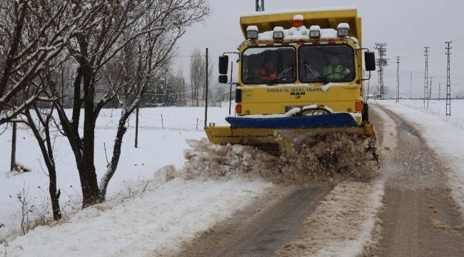 Sivas'ta 177 köy yolu ulaşıma kapandı
