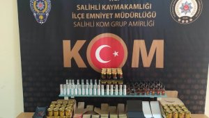 Şüpheli araçtan cinsel içerikli ürün çıktı