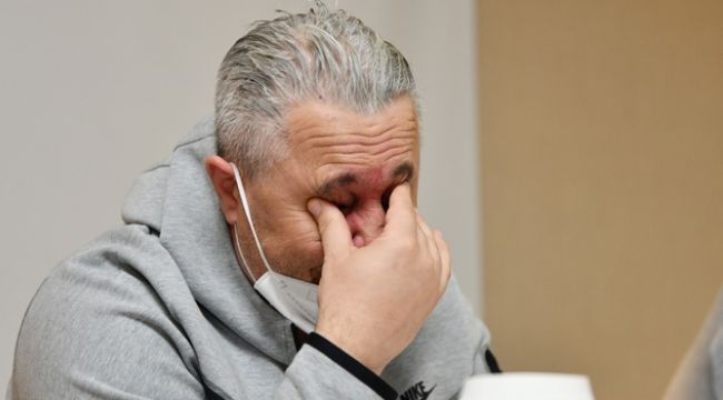 Teknik direktör gözyaşlarıyla veda etti