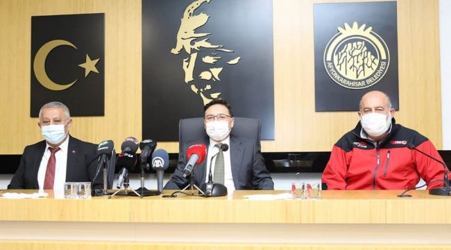 Vali, Belediye Başkanı ile MXGP 2020 oynadı