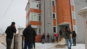 Yangın vatandaşı sokağa döktü