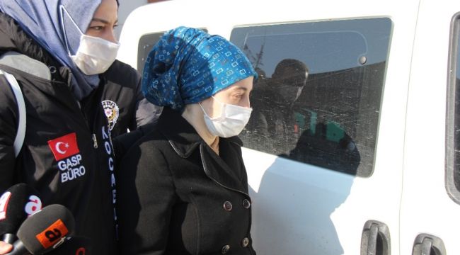 Yeni doğan bebeğini bıçaklayarak öldürdü