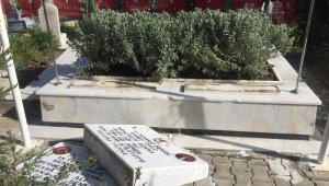 15 Temmuz şehidi ikiz polislerin mezarlarını kırdılar