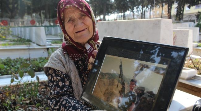 Alzheimer hastası şehit annesi her şeyi unuttu, oğlunu unutmadı