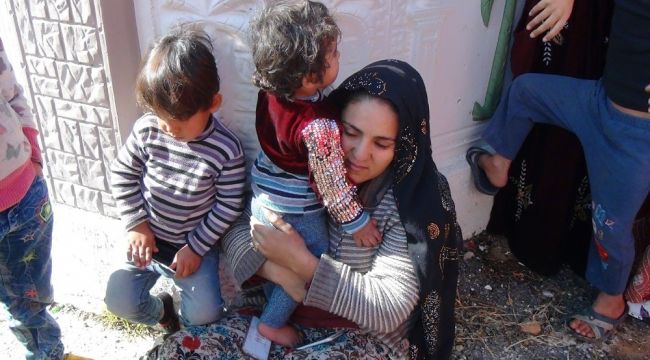 Antalya'da yangında mahsur kalan çocukları anneleri kurtardı