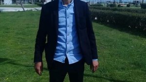 Arkadaşların parktaki kavgasında kan aktı