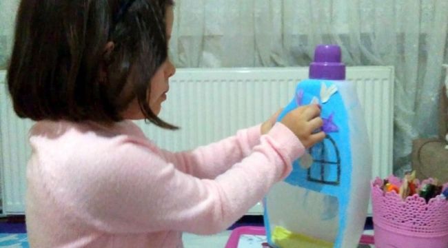 Atıklar minik öğrencilerin ellerinde hayat buluyor