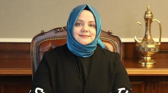 Bakan Zehra Zümrüt Selçuk'tan İzmirlilere geçmiş olsun dileği