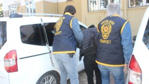 Bir sahte polisimiz kalmıştı, o da oldu