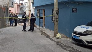 Boğazı kesilerek öldürülen kadının oğlu tutuklandı