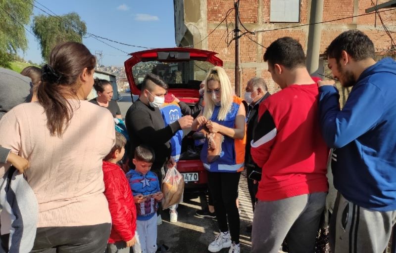 Bu kez de sel mağdurlarına koştular