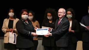 Buca Belediyes'ine Kılıçdaroğlu'ndan proje sertifikası