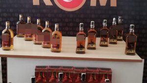 Burdur'da 3 araçta 35 şişe kaçak içki ele geçirildi