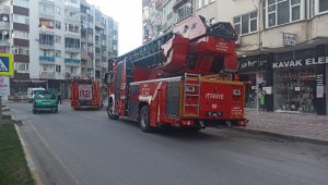 Çatıda mangal keyfi polisi ve itfaiyeyi alarma geçirdi