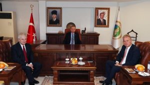 Cumhurbaşkanı Erdoğan, İZTO ve EBSO başkanları ile görüştü