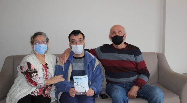 Engelli Hüseyin kaybetmediği umudunu kitap sayfalarına döktü