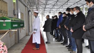 Eşini öldürüp intihar eden doktor defnedildi