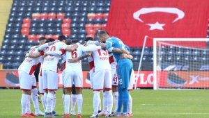 FT Antalyaspor, yenilmezlik serisini 10 maça çıkardı