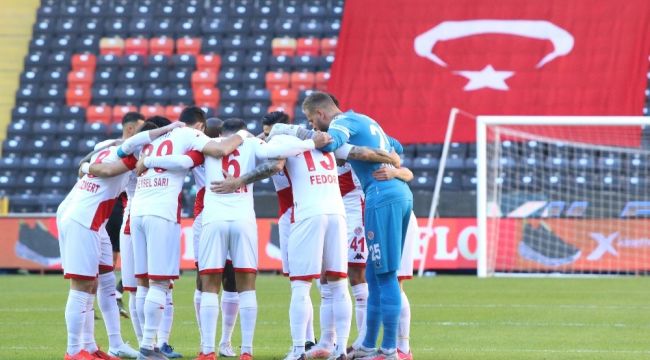 FT Antalyaspor, yenilmezlik serisini 10 maça çıkardı