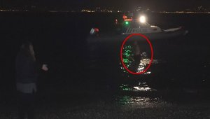 Gözaltına alınmamak için denize atladı