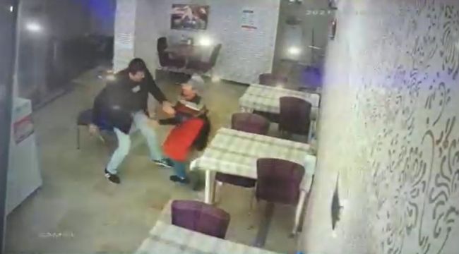 İndirim alamayınca, kadın işletmeciyi bıçaklayarak öldürdü