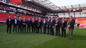 İzmir kulüpleri Türkiye'ye örnek oldu