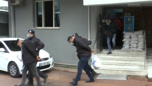İzmir merkezli silah kaçakçılığı operasyonu: 9 tutuklama