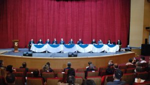 İzmir Valisi, depremzedelerle buluştu