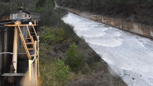 İzmir'de doluluk oranı yüzde 100'e ulaşan barajlarda tahliye işlemi