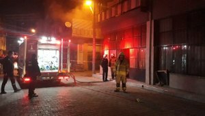 İzmir'de marangoz atölyesinde korkutan yangın