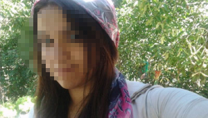 İzmir'de polisin bulduğu 17 yaşındaki kız ailesine teslim edildi